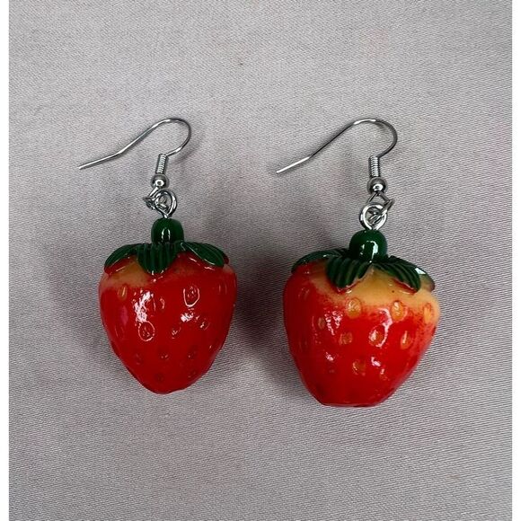 NWT Handmade Fun Strawberry Dangly Food Earrings - Picture 2 of 3